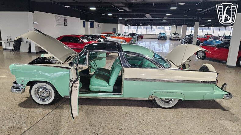 1956 Ford Crown Victoria