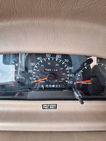 2002 Winnebago Adventurer