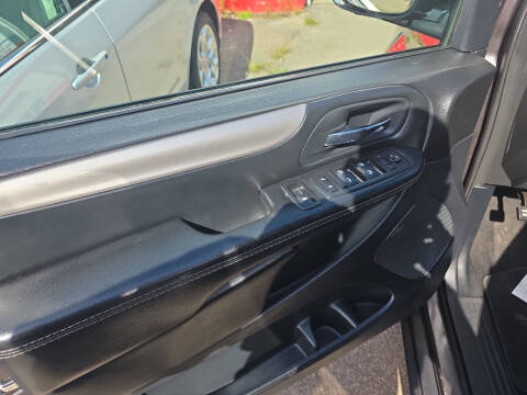 2015 Dodge Grand Caravan SXT Plus