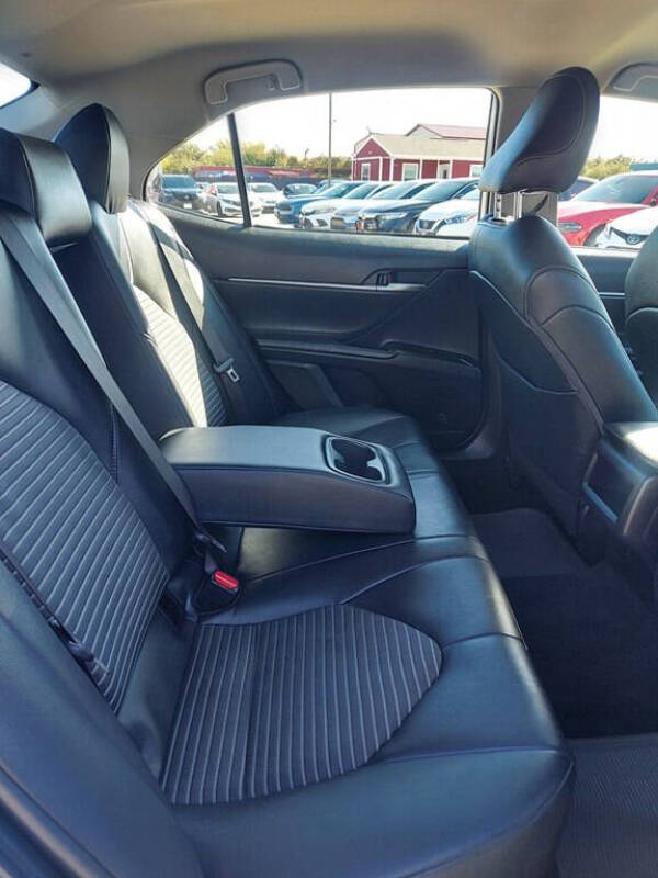 2019 Toyota Camry SE