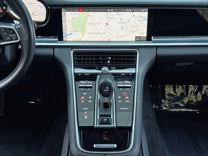 2018 Porsche Panamera 4