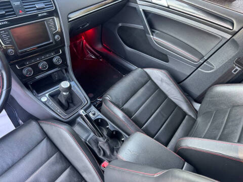 2016 Volkswagen Golf GTI SE