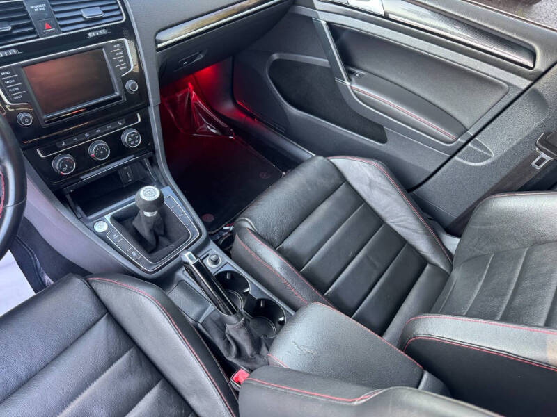 2016 Volkswagen Golf GTI SE