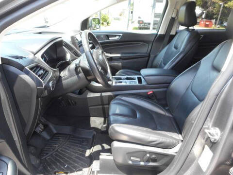 2021 Ford Edge Titanium