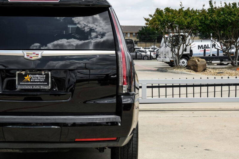 2019 Cadillac Escalade Luxury