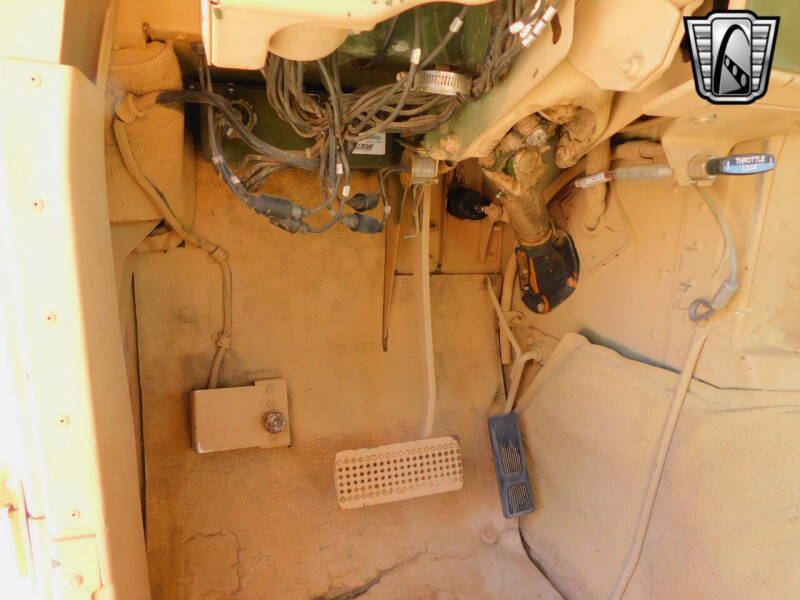 1995 AM General Hummer Hard Top