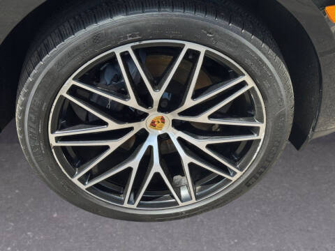 2022 Porsche Macan