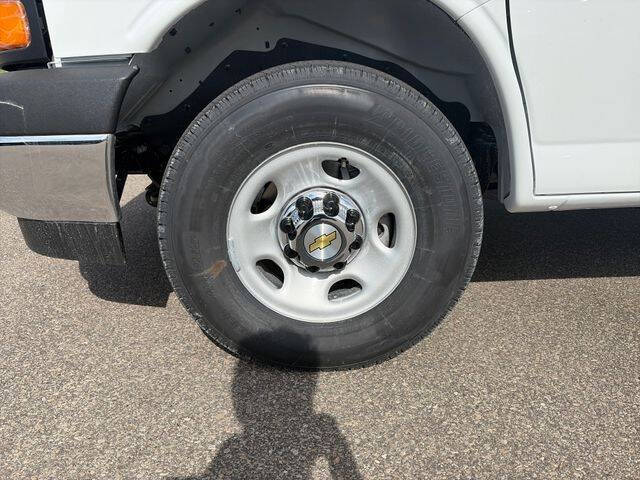 2026 Chevrolet Express 2500