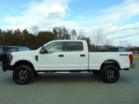 2017 Ford F-250 Super Duty for sale at E & M AUTO SALES in Locust Grove VA