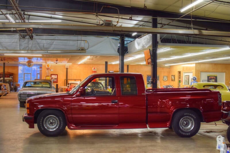 1992 Chevrolet C/K 1500 Series for sale at Hooked On Classics in Victoria MN