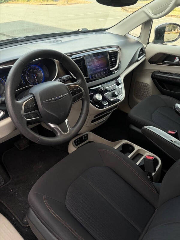 2017 Chrysler Pacifica Touring