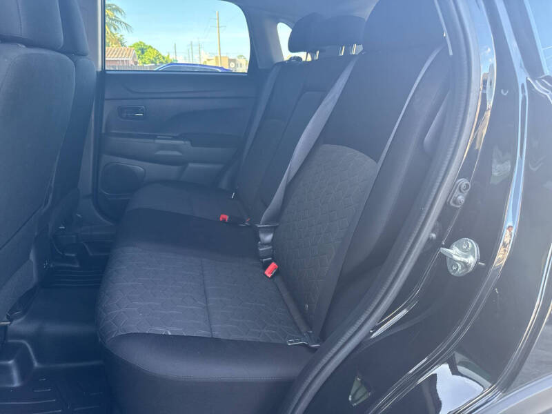 2022 Mitsubishi Outlander Sport LE