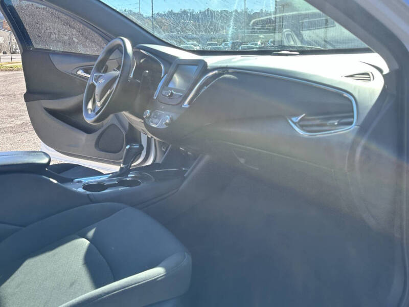 2017 Chevrolet Malibu LT