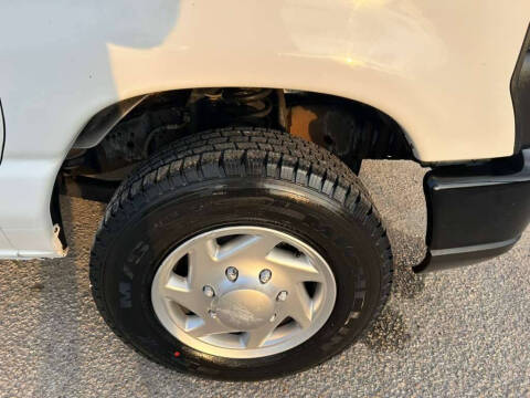 2011 Ford E-Series E-150