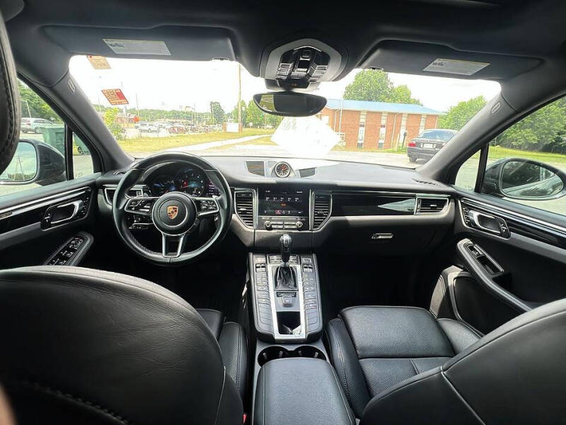 2018 Porsche Macan