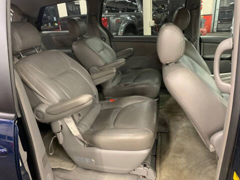 2004 Toyota Sienna