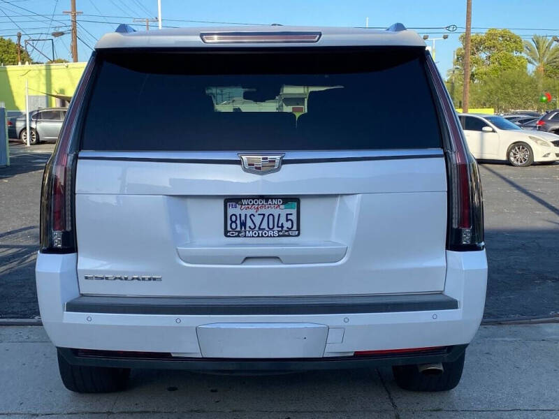 2016 Cadillac Escalade Platinum