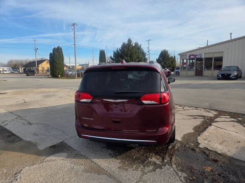 2017 Chrysler Pacifica Touring Plus
