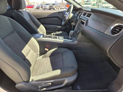 2014 Ford Mustang V6