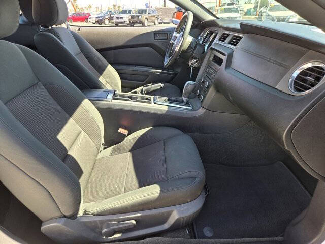 2014 Ford Mustang V6
