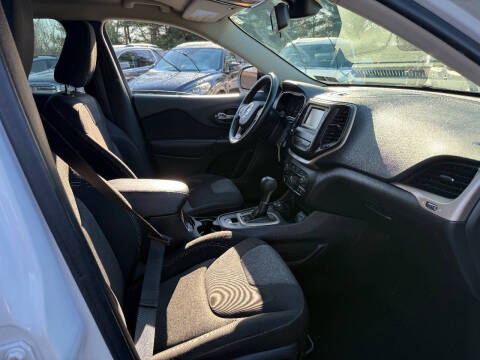 2014 Jeep Cherokee Sport