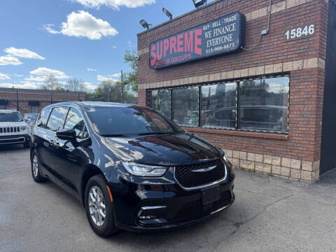 2025 Chrysler Pacifica Select