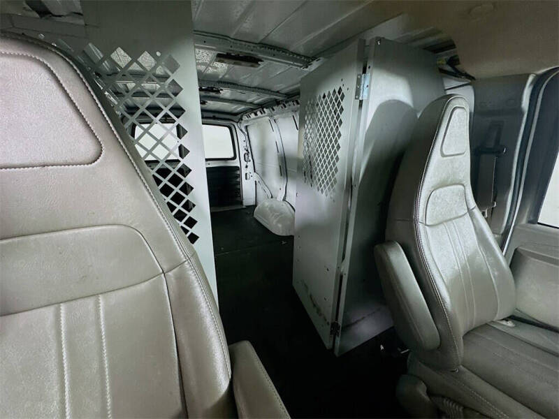 2022 Chevrolet Express 2500