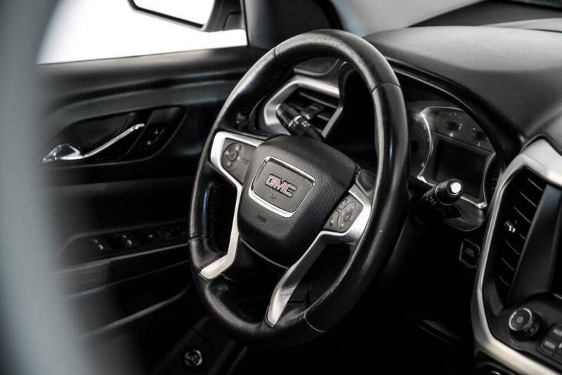 2017 GMC Acadia SLT-1