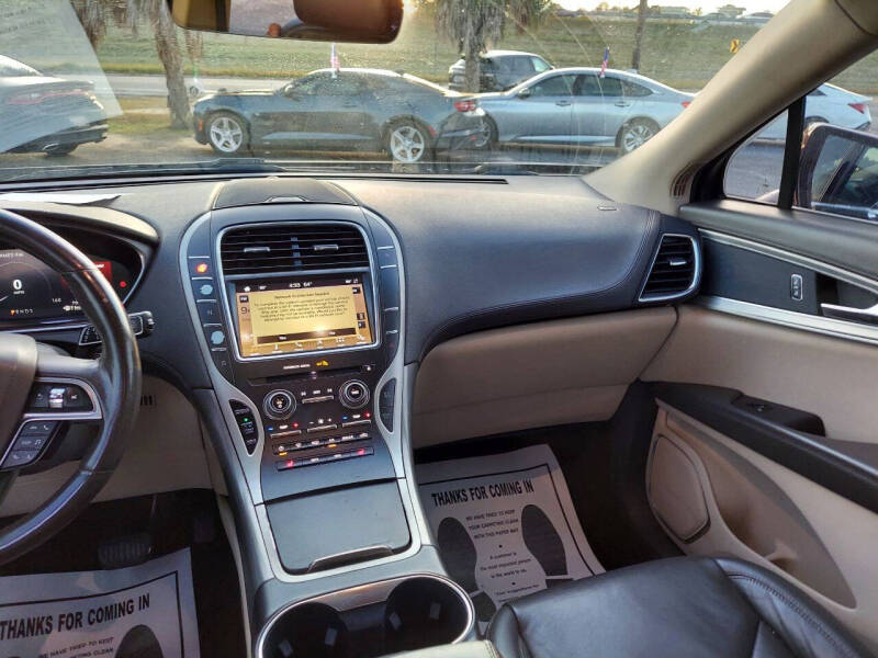 2019 Lincoln Nautilus Select