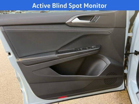 2026 Volkswagen Taos SE Black