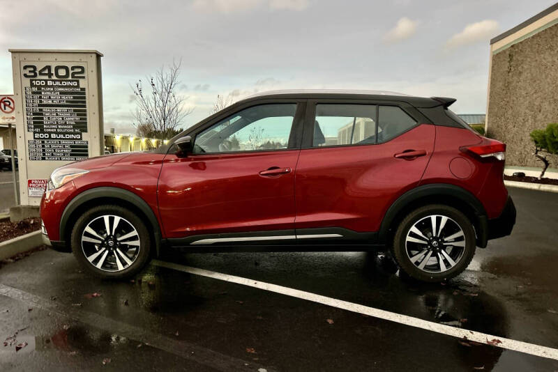 2019 Nissan Kicks SR