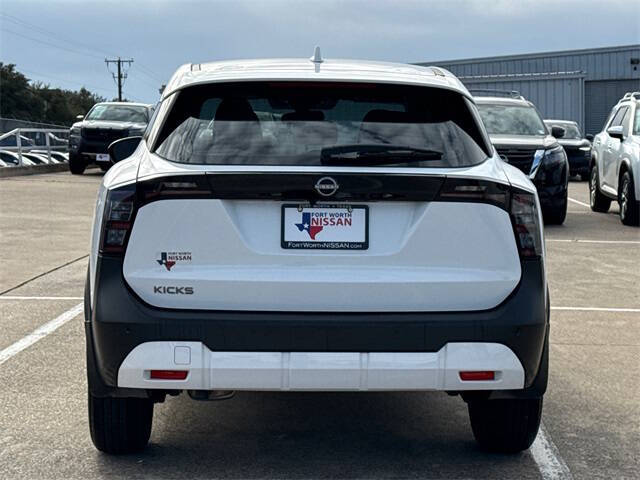 2025 Nissan Kicks S