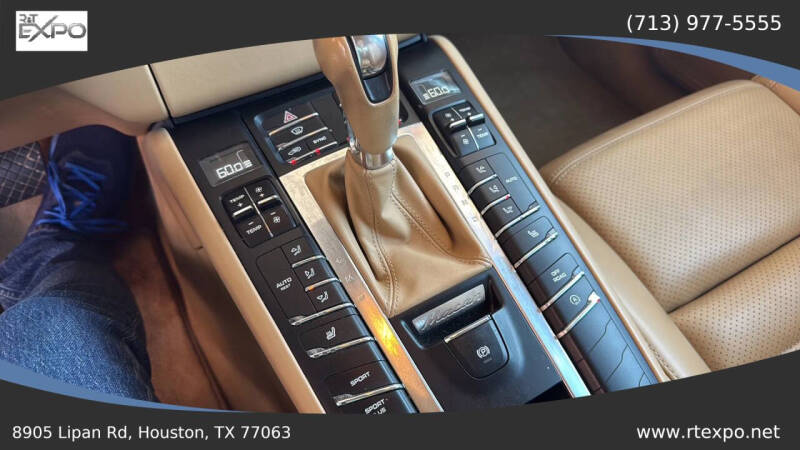 2015 Porsche Macan Turbo