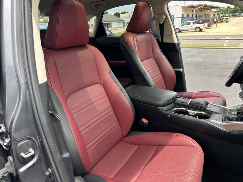 2021 Lexus NX 300 - Photo 22