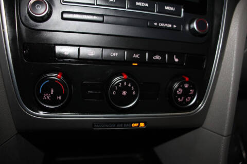 2013 Volkswagen Passat Wolfsburg Edition