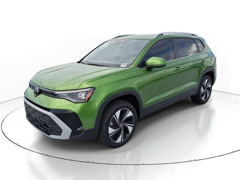 2025 Volkswagen Taos SE 4Motion