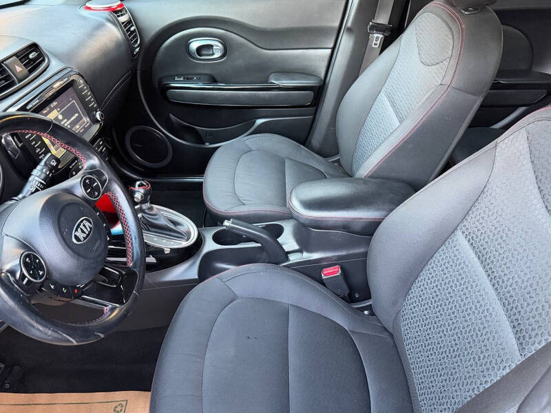2016 Kia Soul +