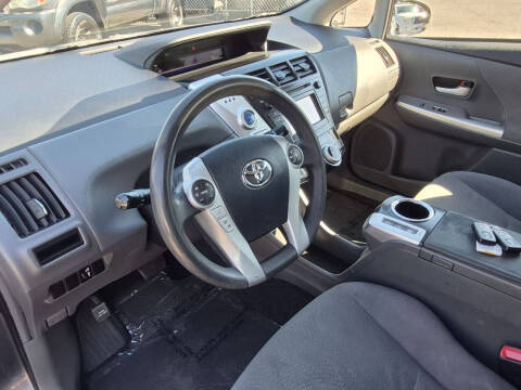 2013 Toyota Prius v Three