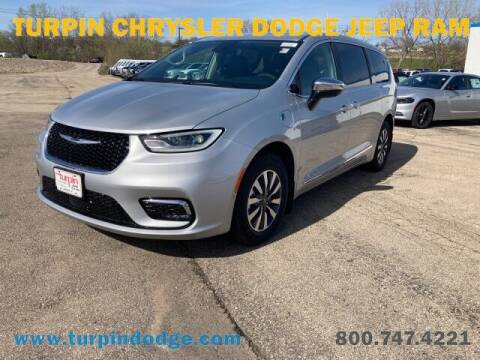 2023 Chrysler Pacifica Plug-In Hybrid for sale at Turpin Chrysler Dodge Jeep Ram in Dubuque IA