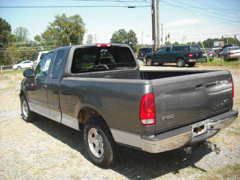 2002 Ford F-150 XLT photo 7