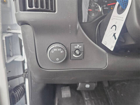 2025 Chevrolet Express 3500