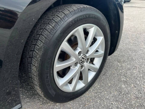 2015 Volkswagen Passat 1.8T Wolfsburg Edition