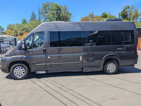 2020 Roadtrek Zion / 20ft