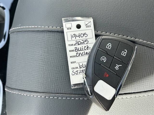 2025 Buick Enclave Preferred
