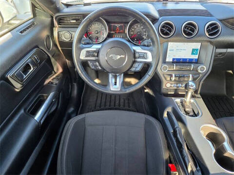 2022 Ford Mustang EcoBoost