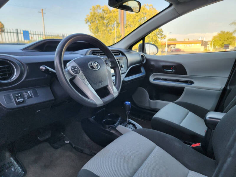 2013 Toyota Prius c Two