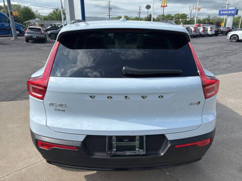2026 Volvo XC40 B5 Plus