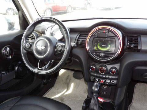 2017 MINI Hardtop 4 Door Cooper