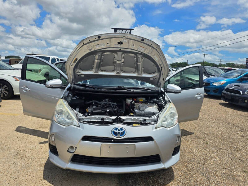 2014 Toyota Prius c Four