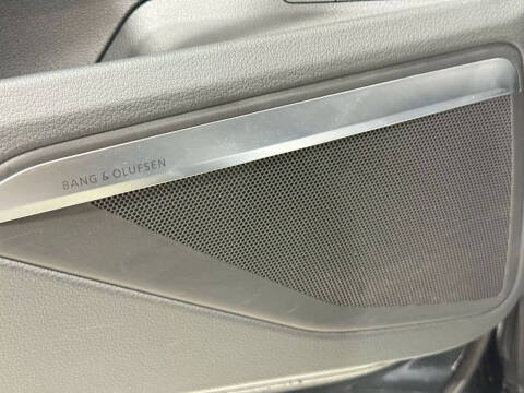 2019 Audi e-tron quattro Premium Plus